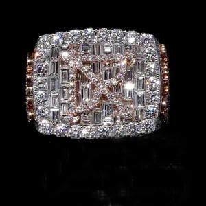 Anillo de Hombre con Diamantes Rosados, Letra X Personalizada, Moissanita Baguette, Bañado en Rodio, Plata de Ley 925, Engaste Pavé, Anillo Agrupado - Product Image 1