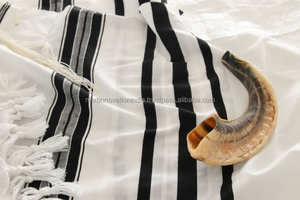 Cuerno de Shofar Israelí Genuino, Acabado Tradicional Semi-Pulido, Perfecto para Rituales y Ceremonias Judías y para Coleccionistas - Product Image 3