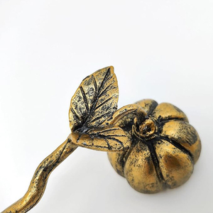 Éteignoir à bougie en argent en forme de citrouille avec long manche pour une extinction sûre de la flamme, accessoire décoratif pour éteignoirs à bougies - Product Image 6