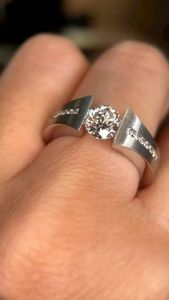 Anillo de compromiso Hiphop de oro blanco de 14K con diamante cultivado en laboratorio de 1.50CT APRICOT JEWELS, certificado IGI, joyería nupcial moderna - Product Image 3
