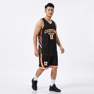 Maillot de basket personnalisé noir et orange en mesh, débardeur unisexe adulte, impression numérique, anti-humidité, coupe classique, écoresponsable - Product Image 3