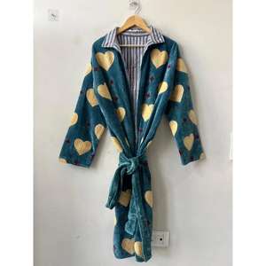 Camisón de Terciopelo Suzani Hecho a Mano, Precio al por Mayor, Calidad Premium, Corazones Bordados, Elegante, Estilo Boho, Color Personalizado, Largo hasta la Rodilla para Mujer - Product Image 4