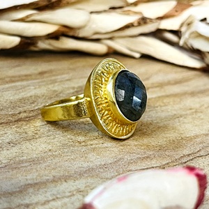 Bagues en labradorite très demandées, géométriques, en laiton plaqué or 18 carats, motif soleil céleste, bijoux massifs pour femmes, pour la vente en gros/OEM/ODM - Product Image 4
