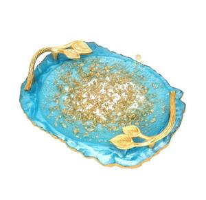 Bandeja de Servir Decorativa Moderna de Resina de Lujo, Hermoso Diseño con Asa de Metal Dorado, Apta para Lavavajillas, Forma Personalizada para Comedor - Product Image 2