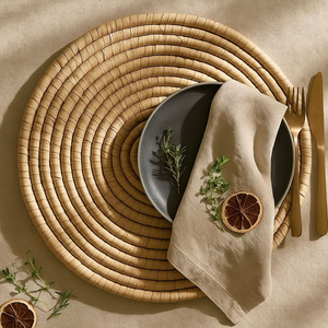 Platos de mimbre natural personalizables en varios tamaños y colores, hechos a mano en Vietnam para decoración de mesa HNH - Product Image 3