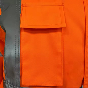 เสื้อแจ็คเก็ตนิรภัยสำหรับฤดูหนาว แบบอ็อกซ์ฟอร์ด บอมเบอร์ สำหรับผู้ชาย  เสื้อทำงานแบบมีแถบสะท้อนแสง  ชุดทำงานป้องกันภัย ผลิตจากวัสดุที่ทนทาน - Product Image 4