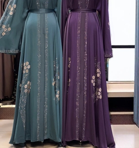 Soldes d'été : Abaya Modeste de Dubaï à Manches Longues, Perlée et Pailletée, Traditionnelle, Faite à la Main, pour Mariage, en Polyester Respirant, Col en V pour Femme - Product Image 5