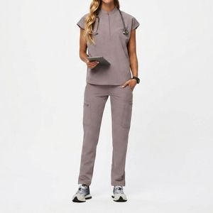 Nurse <b>Scrubs</b> <b>Set</b> Custom Design Breathable Medical Uniform Comfortable Hospital Workwear OEM Bulk Manufacturer <b>Scrubs</b> <b>Set</b> - Product Image 5