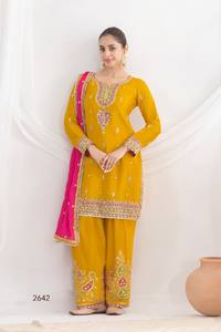 Salwar Kameez Tradicional Chinon Listo para Usar con Bordado y Lentejuelas para Bodas, Graduaciones y Diwali - Product Image 2