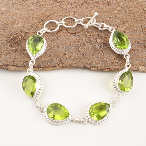 Pulseras de moda de plata de ley 925 con peridoto y engaste de bisel, diseño de eslabones en forma de pera, hechas a mano en latón para mujer - Product Image 1