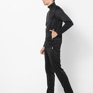 Conjunto Deportivo Ajustado con Paneles Acanalados, Estilo Urbano, Venta al Por Mayor Internacional Outfitize - Product Image 3