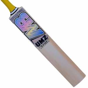 Batte de cricket MB Malik UMZ Game Changer Edition en bois d'orme anglais avec housse de protection gratuite, grip supplémentaire et feuille anti-rayures. - Product Image 1