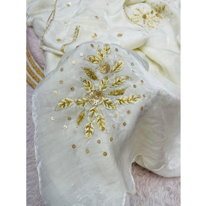 Sari Blanco de Diseñador con Bordado y Blusa – Colección Nupcial y de Recepción - Product Image 3