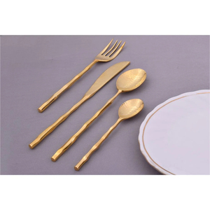 Ensemble de couverts en laiton finition or mat, fabrication artisanale élégante, 4 pièces, prix raisonnable, directement de l'usine. - Product Image 4