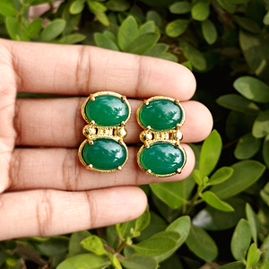 Boucles d'oreilles tendance en laiton massif plaqué or 18 carats de qualité supérieure, avec pierre ovale en onyx vert, fermoir papillon, bijoux légers - Product Image 3