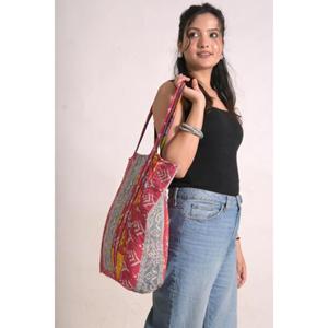 Sac fourre-tout en coton Kantha fait main indien, imprimé vintage, sac à bandoulière bohème, sac de tous les jours, cadeau - Product Image 2