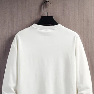 เสื้อสเวตเตอร์ผู้ชายสีขาว แขนยาว คอกลม ปักลายเรียบง่าย สวมใส่สบาย ทรงปกติ ผ้าถัก คอตตอน สไตล์ฤดูหนาว - Product Image 5