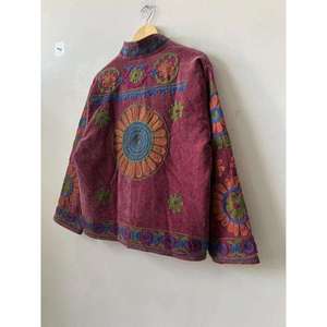Chaqueta de terciopelo bohemio de lujo para mujer, bordado a mano con diseño floral, manga larga, ropa exterior informal para otoño. - Product Image 3
