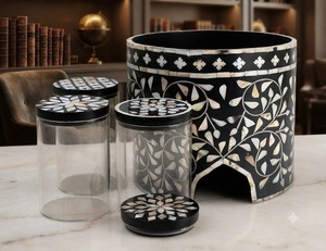 Élégants pots de rangement en verre avec incrustation de nacre, motif floral noir et blanc, ensemble décoratif NOUVELLE ARRIVÉE Candid Manufacturing Co - Product Image 1
