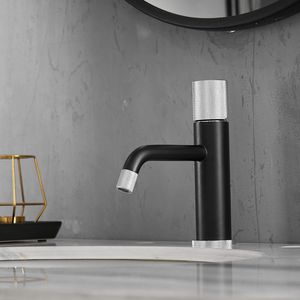 Rubinetto Miscelatore Moderno da Appoggio Nero Nichel Spazzolato in Ottone per Lavabo Bagno - Elegante Rubinetto in Ottone per la Tua Casa Moderna - Product Image 3