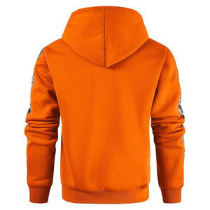 Sweat-shirt à capuche en polaire orange pour homme avec manches et poche camouflage, coupe classique, style décontracté, style automne - Product Image 2