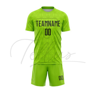 Uniforme de football pour hommes sur mesure, respirant, vente en gros d'usine, uniforme de football en tissu respirant - Product Image 1