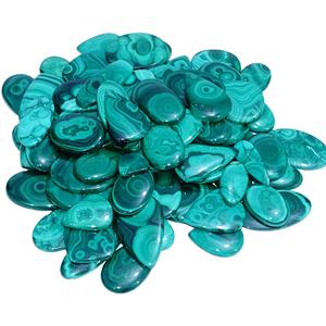 Magnifique cabochon de quartz en malachite naturelle en forme de mélange en gros pour la fabrication de bijoux - Product Image 1