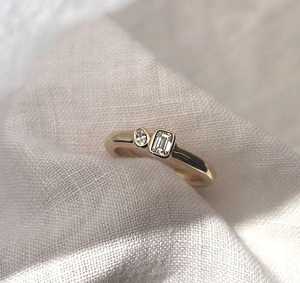 Anillos Apilables Toi Et Moi con Diamante Ovalado Esmeralda Cultivado en Laboratorio, Solitario Minimalista Moderno, Anillo de Promesa Pequeño con Engaste de Bisel en Oro Sólido de 14k y 18k - Product Image 2