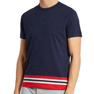 Camiseta de Manga Corta para Hombre, Color Azul Marino, Cuello Redondo, con Logotipo Tejido en la Parte Delantera, Corte Regular, Informal, de Algodón - Product Image 1