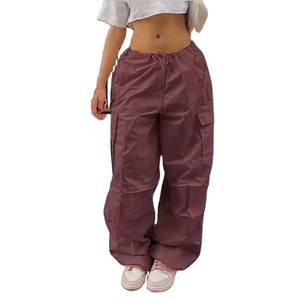 Pantalons cargo OEM personnalisés avec plusieurs poches de rangement, coupe ample, matière de qualité supérieure, parfaits pour le style décontracté moderne. - Product Image 1
