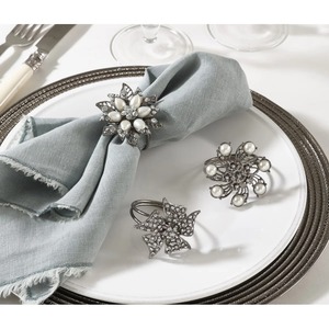 แหวนรองผ้าเช็ดปากลายดอกไม้สีเทาเมทัลลิกสุดหรู ประดับมุกและคริสตัล สำหรับตกแต่งโต๊ะงานแต่งงาน - Product Image 5