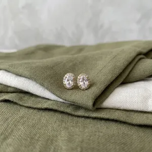 Pendientes de Diamante Cultivado en Laboratorio, Corte Oval Premium de 9x7mm, Cuatro Puntas, Color D, Certificado IGI, Oro de 10K, Joyería Fina Elegante - Product Image 3