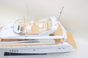 VIKINGG 70 SPORT CRUISER Bateau Modèle Personnalisé en Fibre de Verre Style Nautique Peint Artisanat d'Origine Vietnamienne Cadeau d'Affaires - Product Image 5