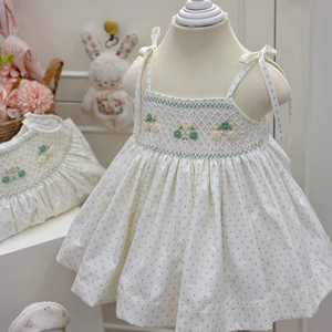 Vestido de Moda para Bebé Niña, Estilo Floral de Algodón y Lino Suave, Bordado con Smocking, Fabricación Vietnamita OEM, Conjunto Personalizado - Product Image 1