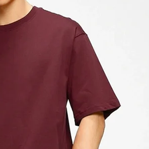 เสื้อยืดคัมเบอร์ สปอร์ตส์ สีแดงเลือดหมู สำหรับผู้ชาย ผ้าฝ้าย 100% คอกลม แขนสั้น ทรงโอเวอร์ไซส์ เสื้อยืดฤดูร้อน ระบายอากาศได้ดี - Product Image 3