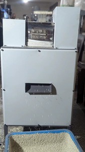 Machine de granulation automatique écologique pour le traitement des matériaux thermoplastiques, granulés plastiques disponibles à la vente - Product Image 2