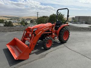Oferta Especial: Tractor Agrícola Diésel L3902HST de 35HP con Tracción 2WD y Transmisión por Engranajes para Agricultura, Jardinería y Mantenimiento de Propiedades - Product Image 2