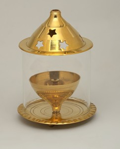 Lámpara de aceite Akhand Diya de latón con chimenea de vidrio, base decorativa de tortuga, lámpara Jyot tradicional - Product Image 6