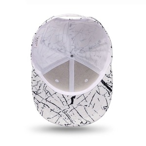 Casquette Snapback Unisexe 6 Panneaux Imprimé Géométrique en Satin Style Urbain Ajustée 58-60CM - Product Image 3