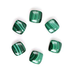 มาลาไคต์สีเขียวขัดเงาธรรมชาติ รูปทรงหมอนแบบแบน สำหรับทำเครื่องประดับ ขายส่ง ขนาดตามสั่ง - Product Image 1