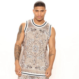 Vente en gros de hauts et shorts sans manches pour hommes du Pakistan - Ensemble de débardeurs pour hommes de haute qualité pour l'été en vente - Product Image 2