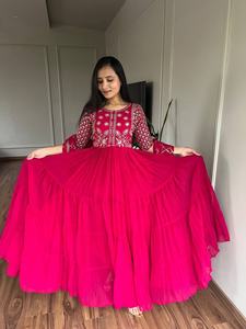 ชุดเดรส Anarkali ดีไซน์ล่าสุดจาก Fatema Fashion สำหรับสุภาพสตรี ผ้า Faux Georgette หนานุ่ม ปักลายปักเลื่อม งานฝีมือแบบดั้งเดิมของอินเดีย รุ่นพิเศษ - Product Image 3