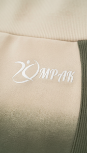 กางเกงขาสั้นออกกำลังกายสำหรับผู้หญิง สไตล์สตรีทแวร์ ฟิตเนส ยิม ไบค์เกอร์ ยกน้ำหนัก ทรงสครันช์ ยกกระชับสะโพก ผ้าไร้ตะเข็บ ระบายอากาศ แห้งเร็ว - Product Image 2