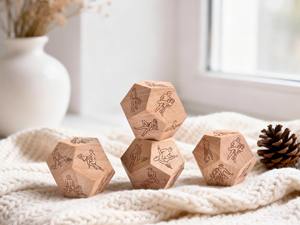 Dés en bois de style antique, dés polyédriques vieillis pour jeux de table Dungeons and Dragons, accessoire de jeu en gros - Product Image 5