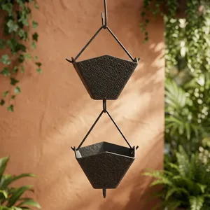 Ornement de jardin suspendu moderne en métal, forme irrégulière, finition peinte, résistant aux intempéries, élément décoratif extérieur - Product Image 2