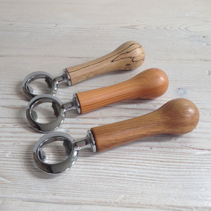 Abridor de Botellas de Cerveza de Madera con Mango de Madera y Barras de Apertura de Metal Duraderas, Herramienta para Cocinas, Restaurantes y Decoración del Hogar - Product Image 5