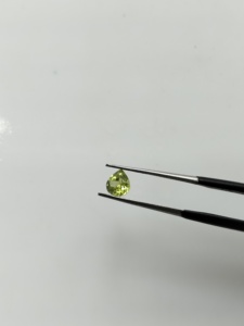 Péridot vert naturel 5MM taille cœur, pierre lâche de qualité supérieure pour la fabrication de bijoux - Product Image 1