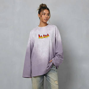 T-shirt à manches longues surdimensionné pour femme avec logo personnalisé, dégradé violet, logo flamme, col rond, coupe ample, en coton tricoté, décontracté, toutes saisons - Product Image 1