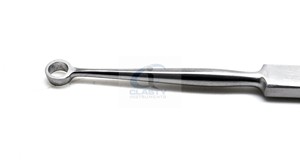 เครื่องมือขูดหูแบบมืออาชีพ ยี่ห้อ Fox Dermal Curette ขนาด 6 มม. รุ่น Buck Ear แบบตรง ปลายแหลม สำหรับหู ชนิดใช้ซ้ำได้ ทำจากสแตนเลสสตีล สำหรับศัลยกรรมหู คอ จมูก - Product Image 4