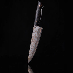 Cuchillo de cocina hecho a mano de cobre damasco con mango largo de madera para cortar, trinchar y servir carne asada. - Product Image 2